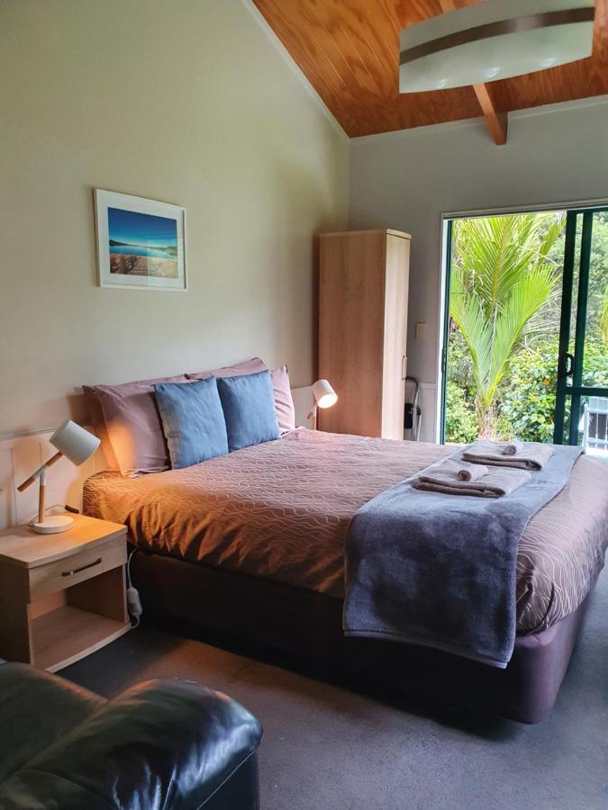 Kauri Coast Top 10 Holiday Park Kaihu ภายนอก รูปภาพ