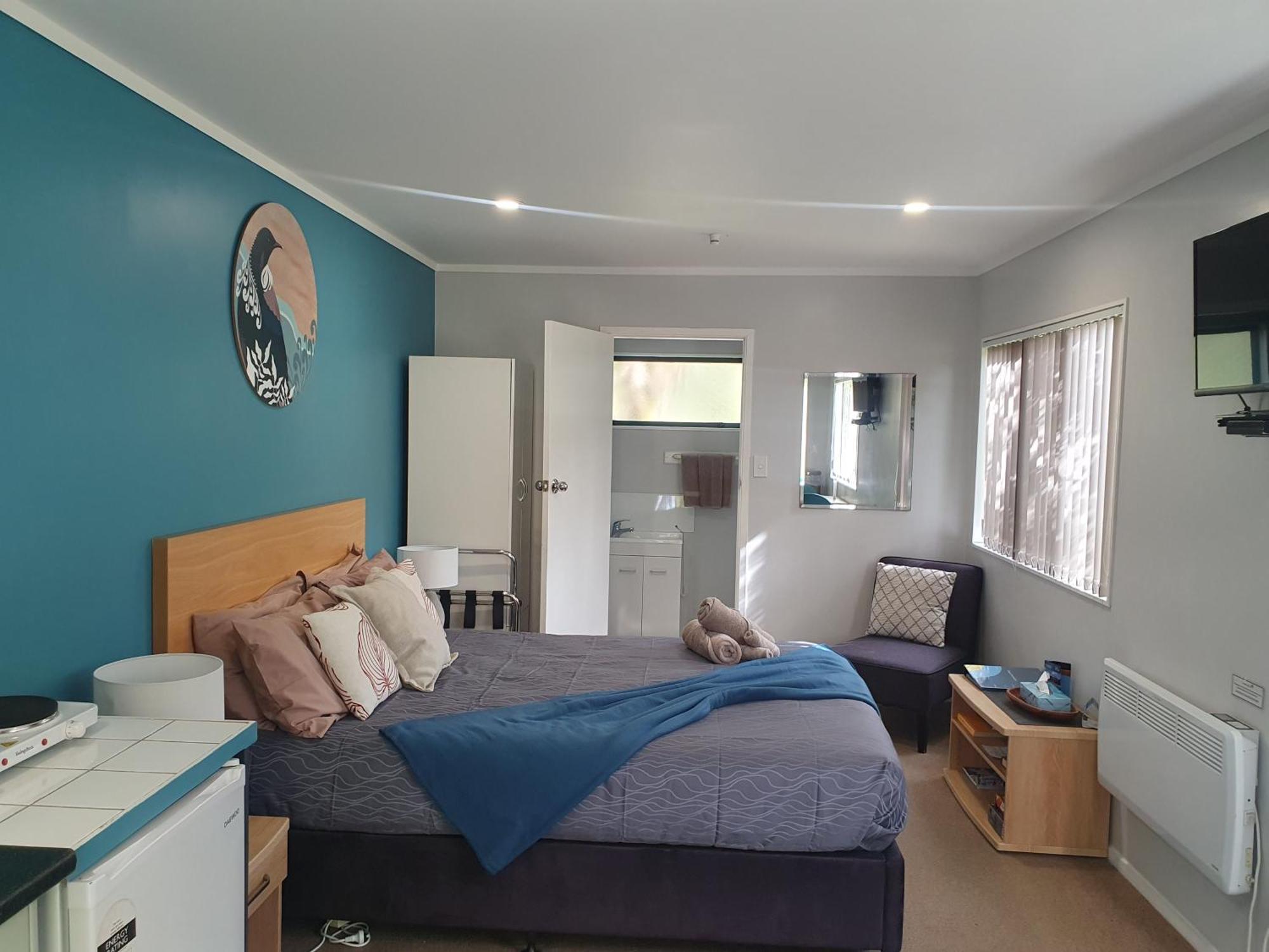 Kauri Coast Top 10 Holiday Park Kaihu ภายนอก รูปภาพ