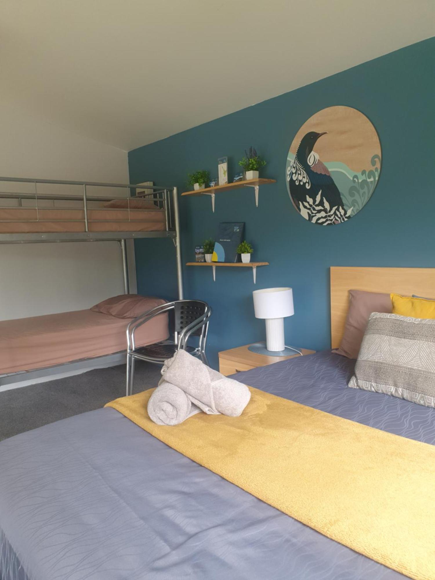 Kauri Coast Top 10 Holiday Park Kaihu ภายนอก รูปภาพ